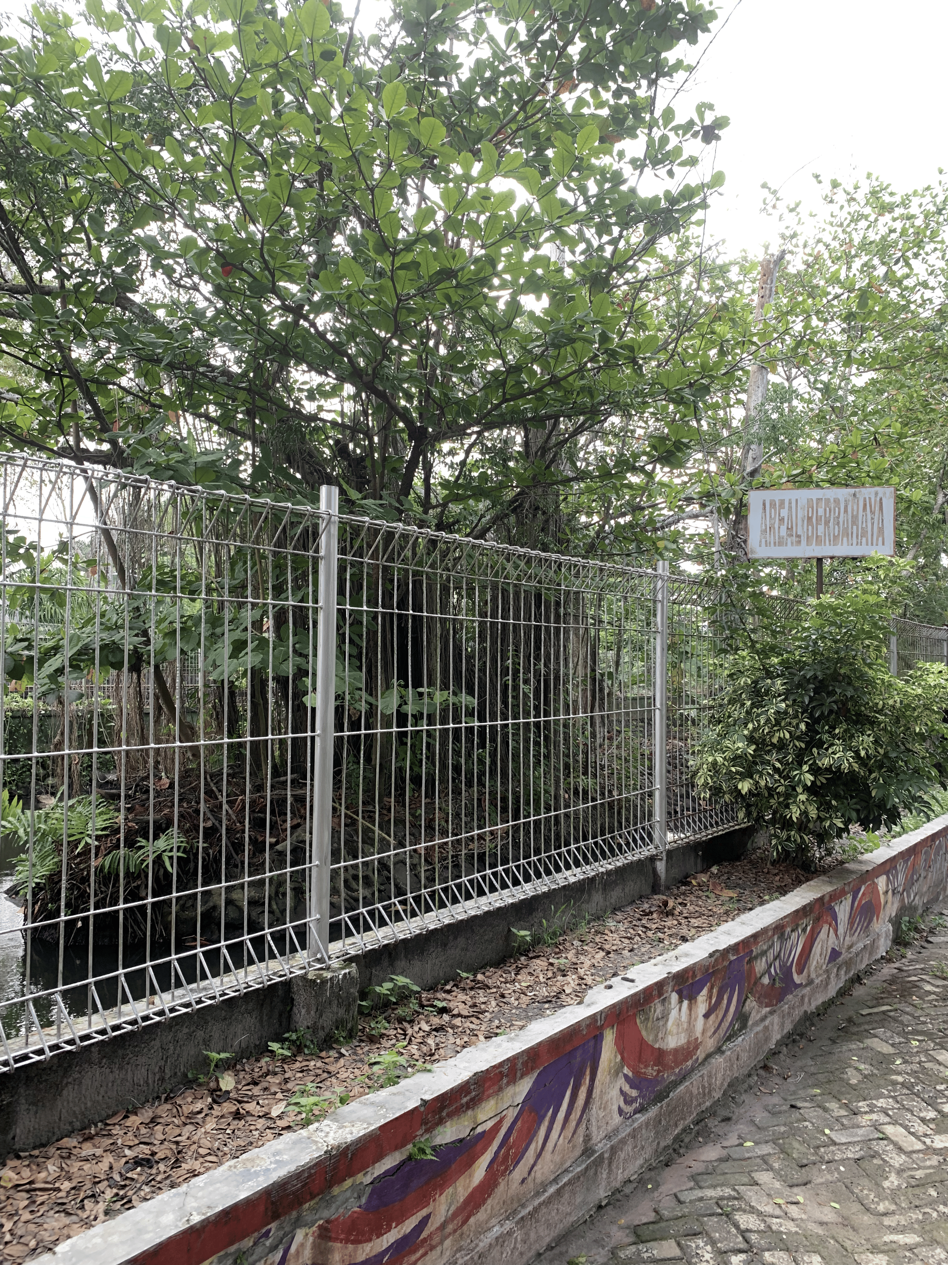 Kebun Binatang Jahri Saleh 2