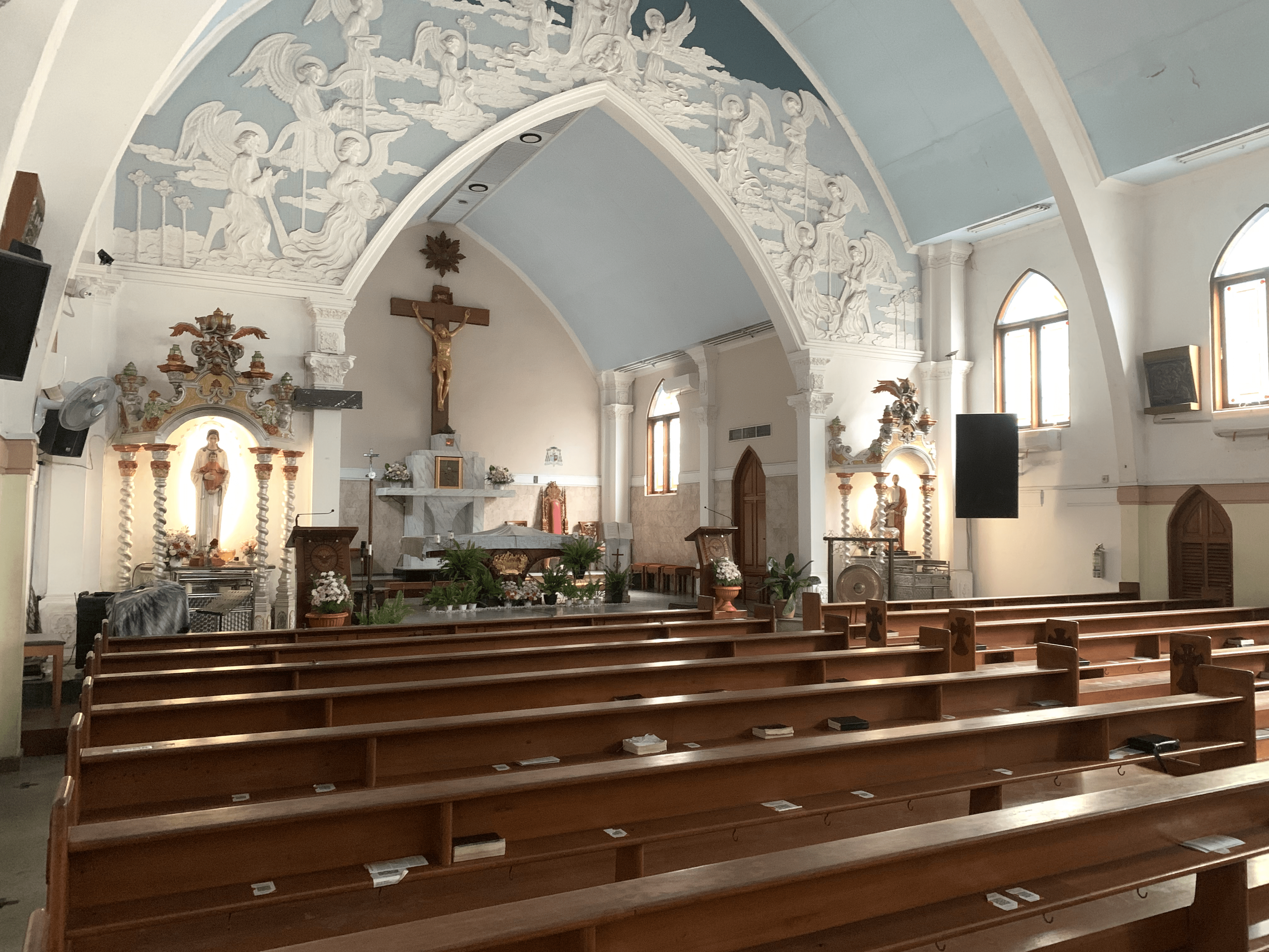 Katedral Keluarga Kudus 2